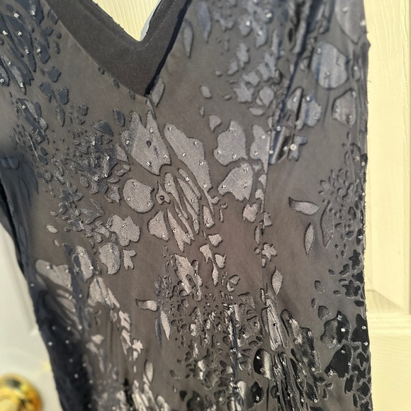 Asymmetrical Sleeveless Cocktail Dress - Picture 4 of 10